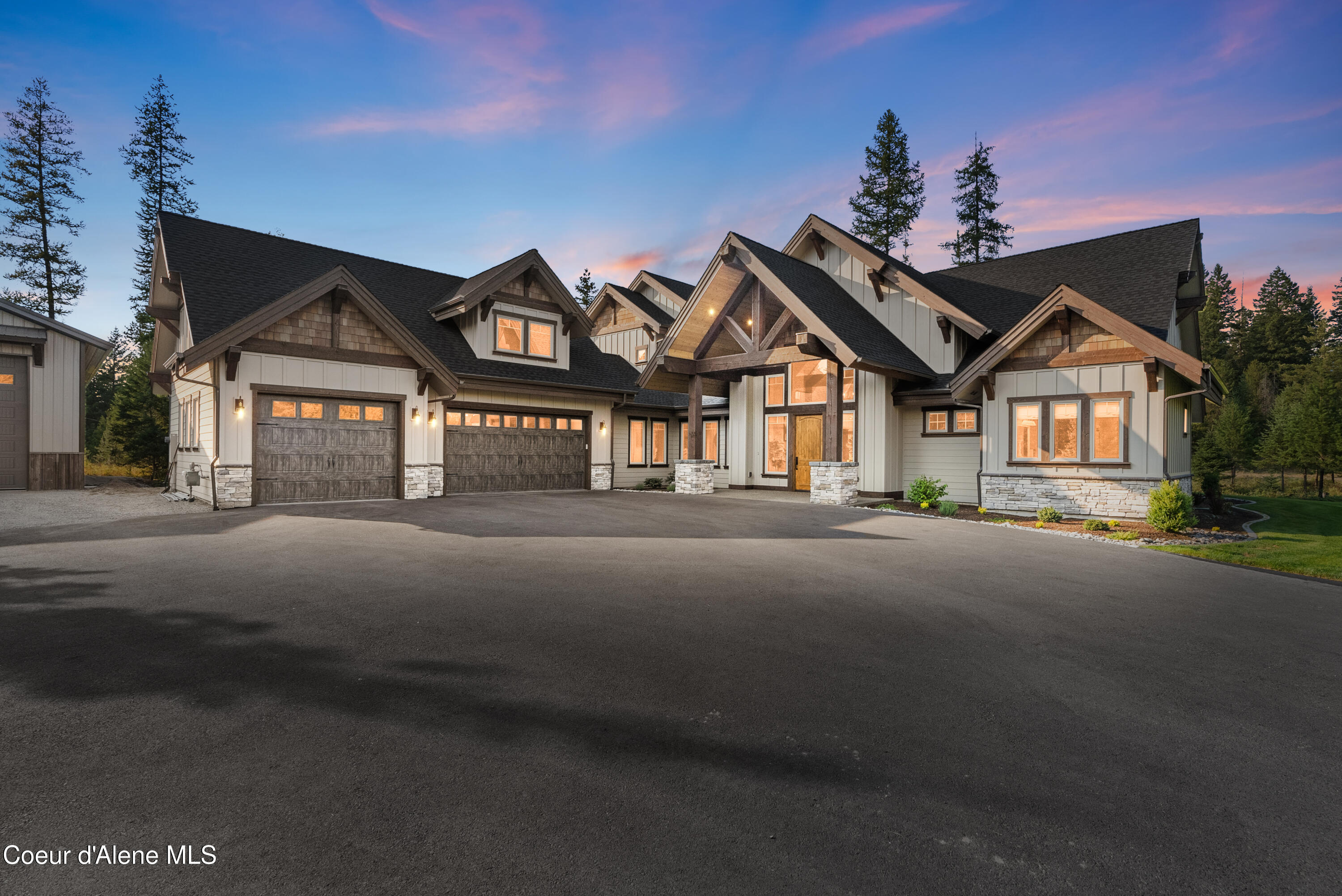 Front of home twilght