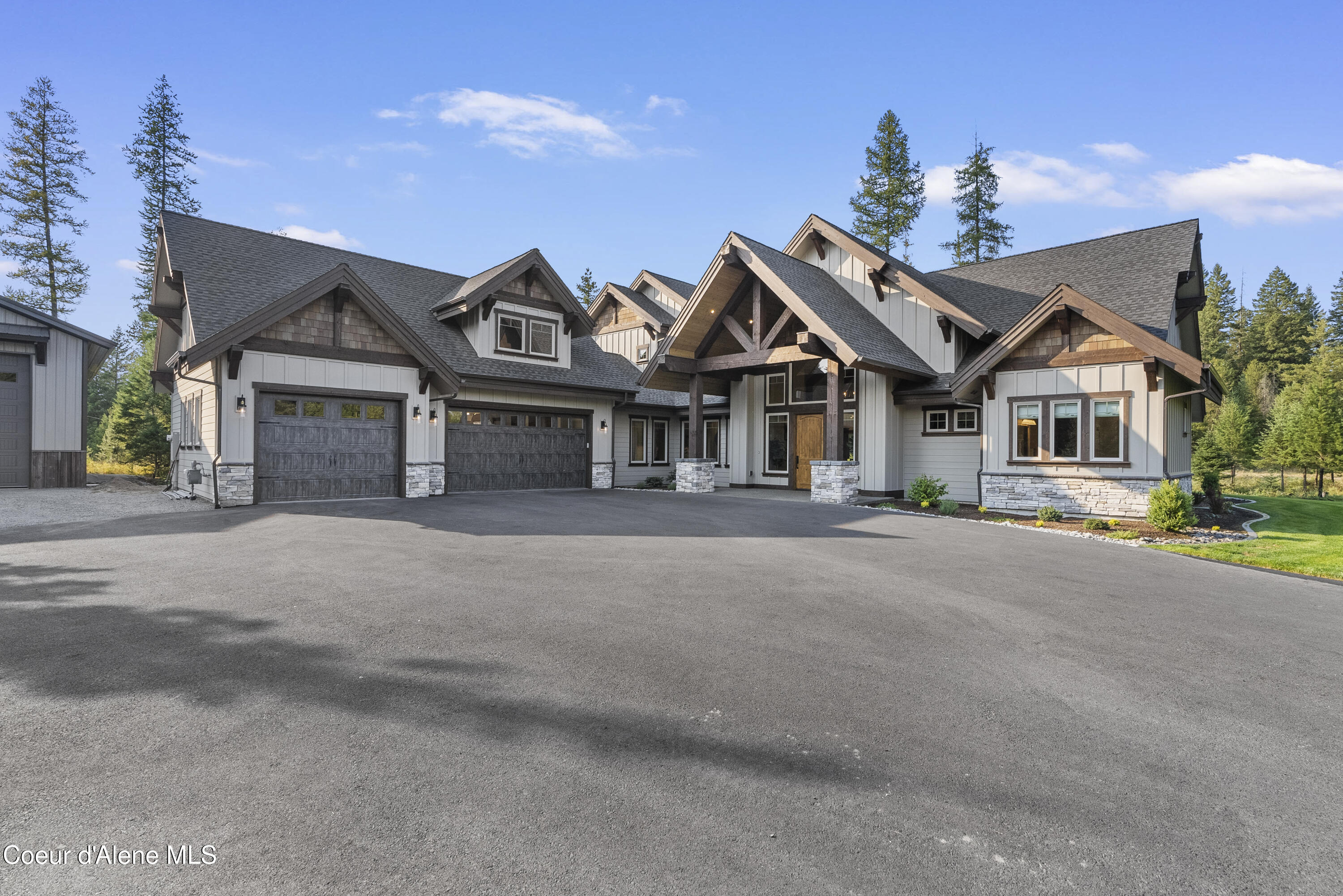 1159 East Amulet Circle Rathdrum, ID 83858 - Photo 3 of 69 Front of home