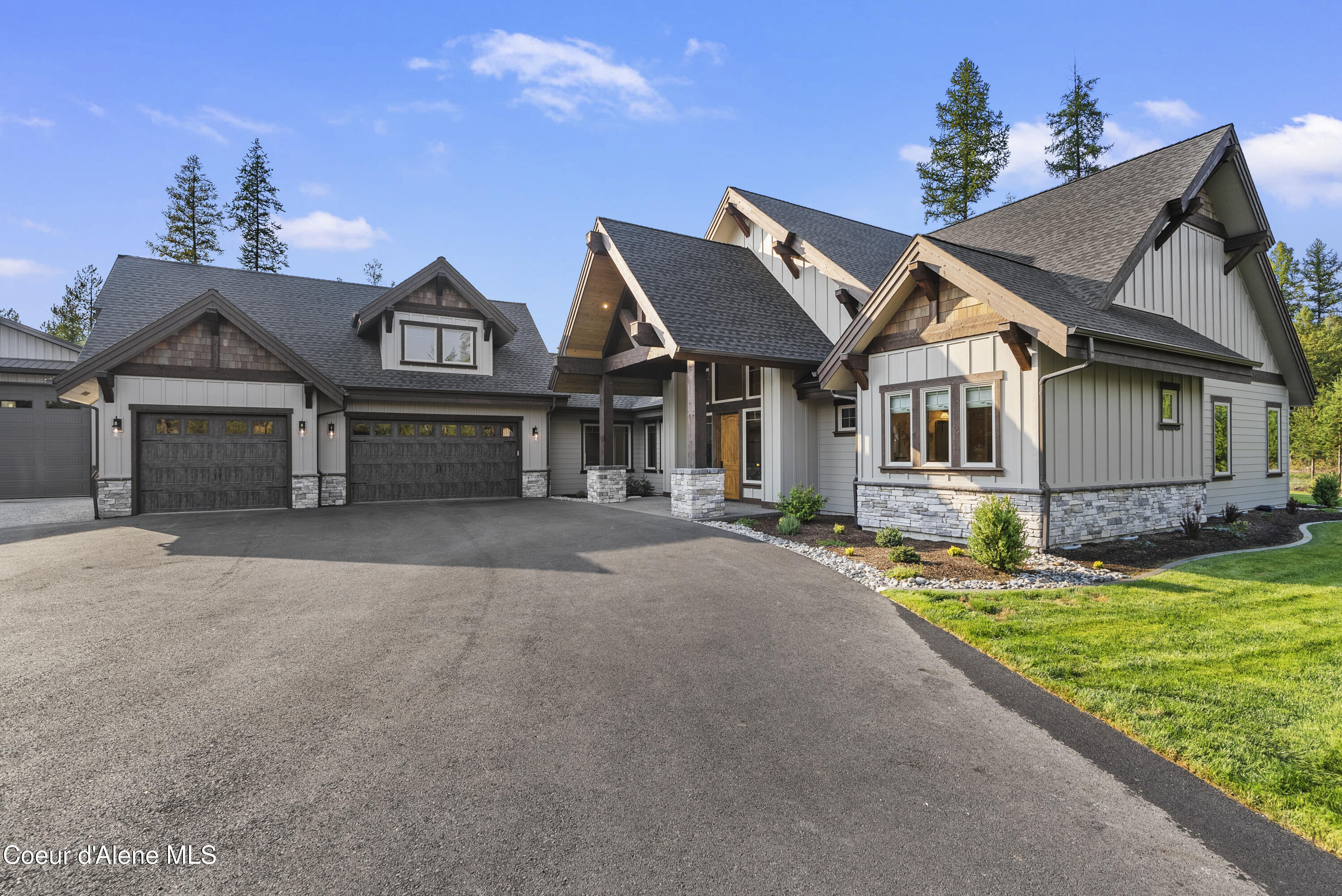 1159 East Amulet Circle Rathdrum, ID 83858 - Photo 4 of 69 Front of home