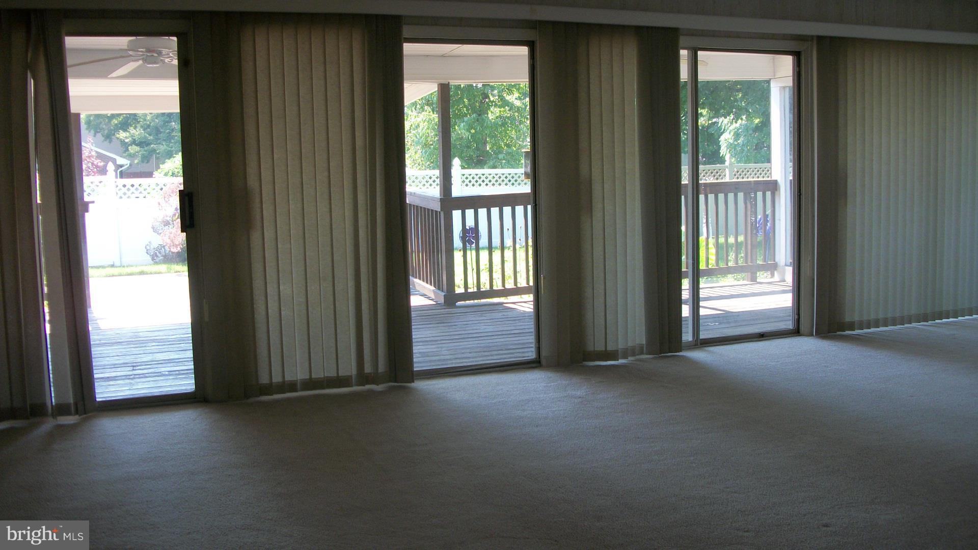 1404 Devils Reach Road Woodbridge, VA 22192 - Photo 16 of 55 GREAT Room with Sliding Glass Walls