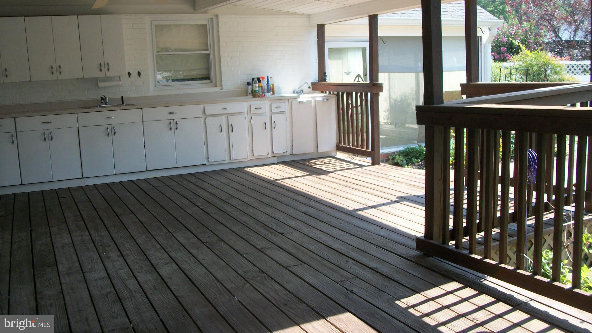 1404 Devils Reach Road Woodbridge, VA 22192 - Photo 34 of 55 Side Deck Work Station