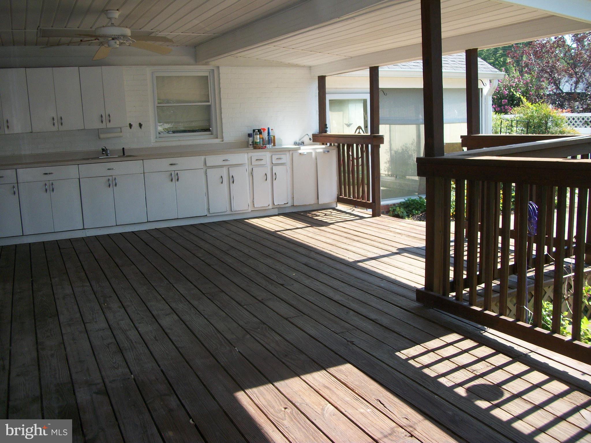 1404 Devils Reach Road Woodbridge, VA 22192 - Photo 5 of 55 Side Deck Work Station