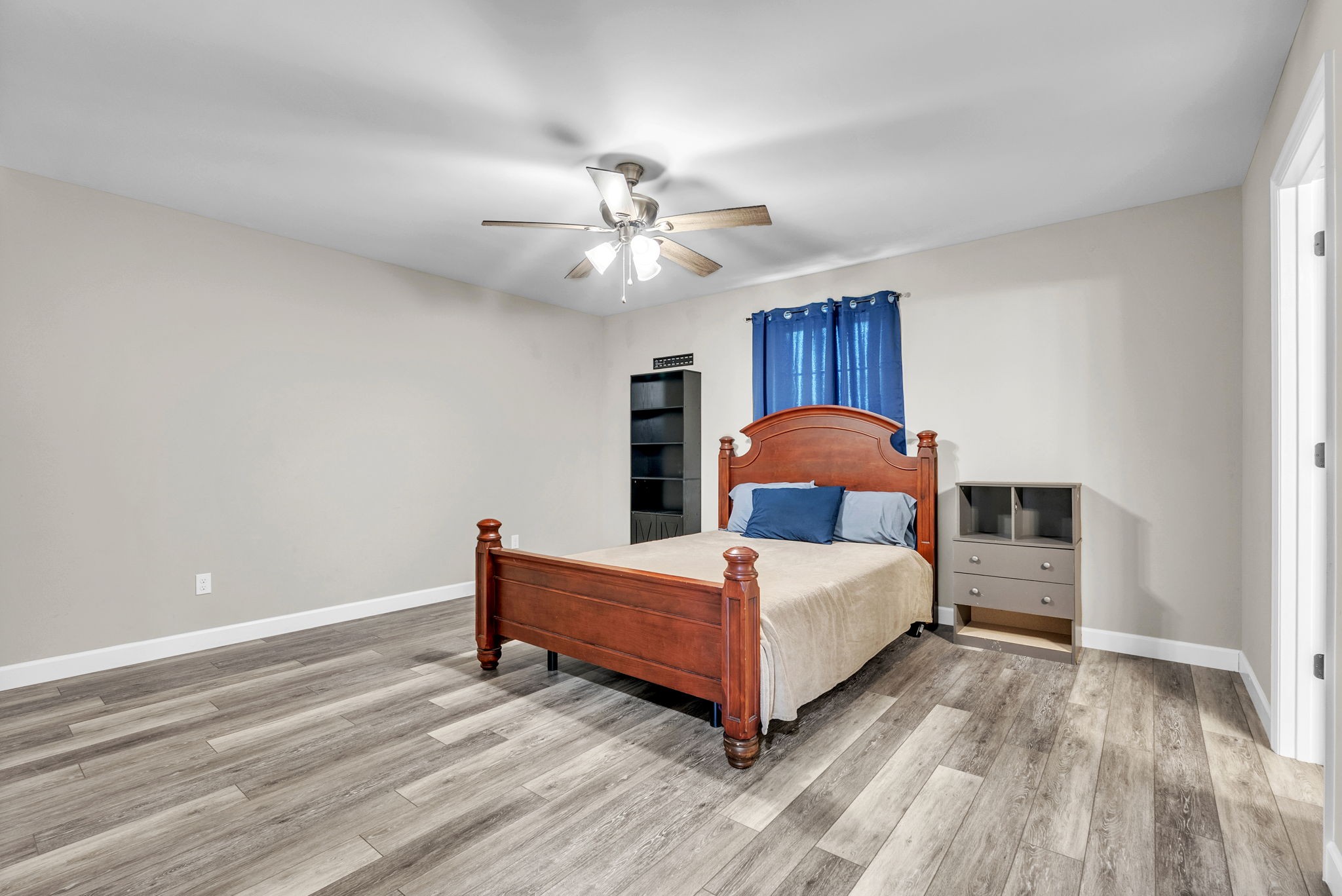 156 Old Post Road McMinnville, TN 37110 - Photo 21 of 33 a bedroom with a bed and a ceiling fan