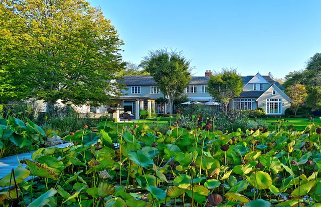 $700,000 | 63 Middle Lane, East Hampton, NY 11937