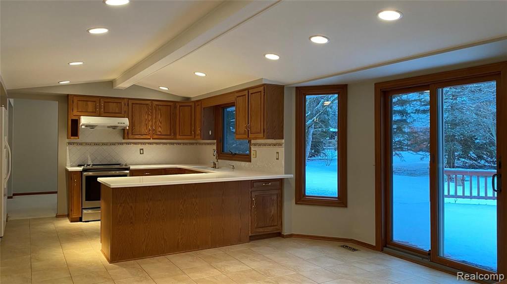 3099 Baypoint Drive Rochester, MI 48309 - Photo 5 of 32