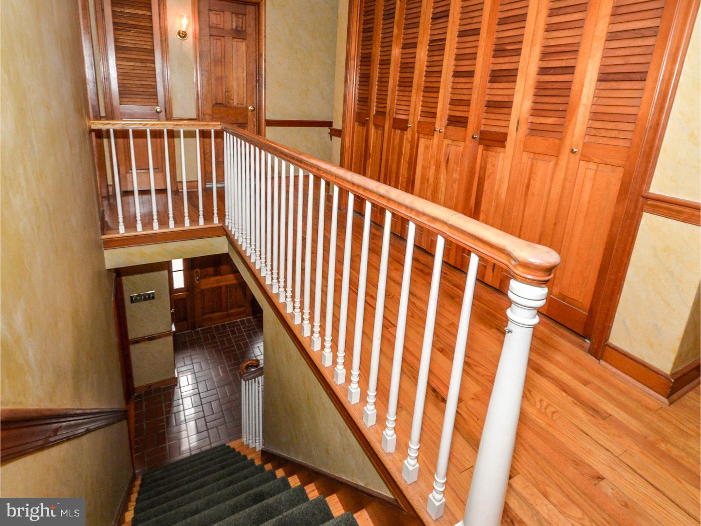 21 Golfview Road Doylestown, PA 18901 - Photo 21 of 25 Hallway