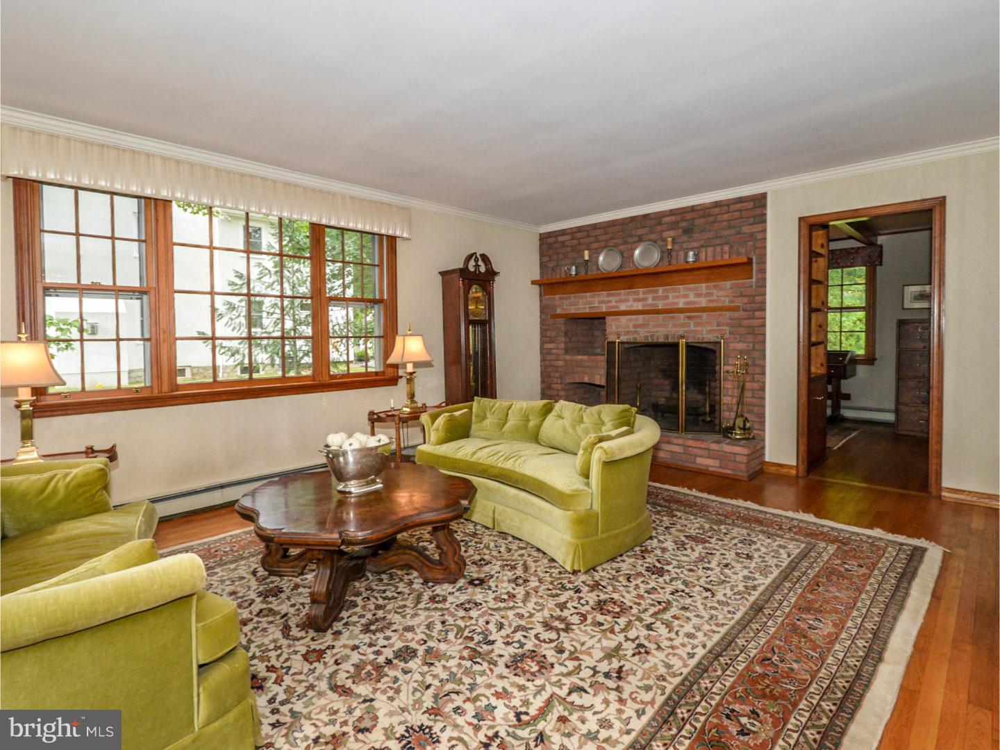 21 Golfview Road Doylestown, PA 18901 - Photo 6 of 25 Living Room