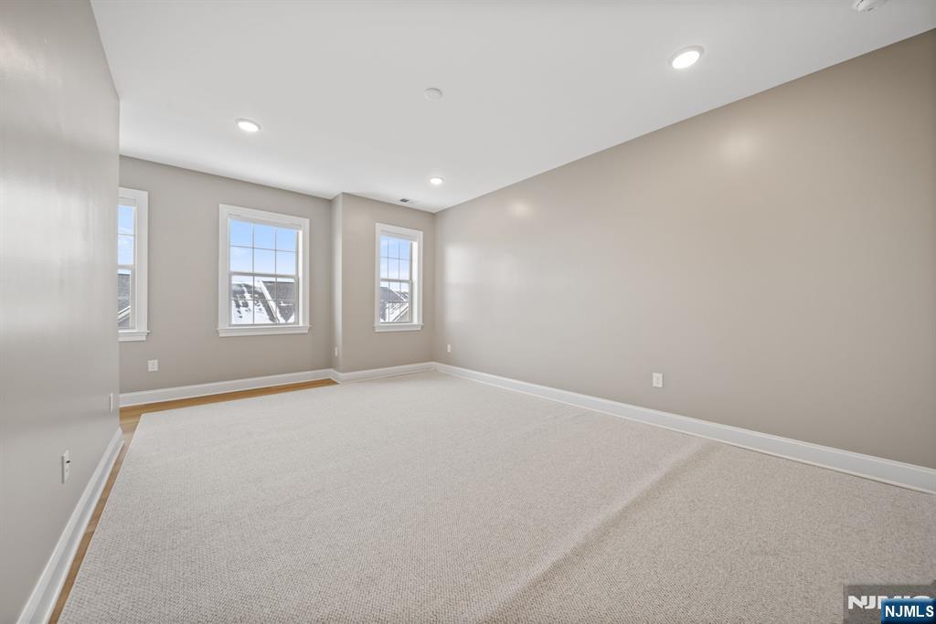 30 Arnold Drive Wood-Ridge, NJ 07075 - Photo 17 of 45