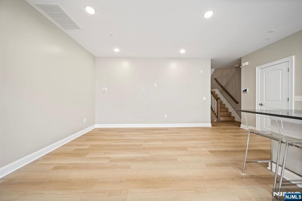 30 Arnold Drive Wood-Ridge, NJ 07075 - Photo 8 of 45