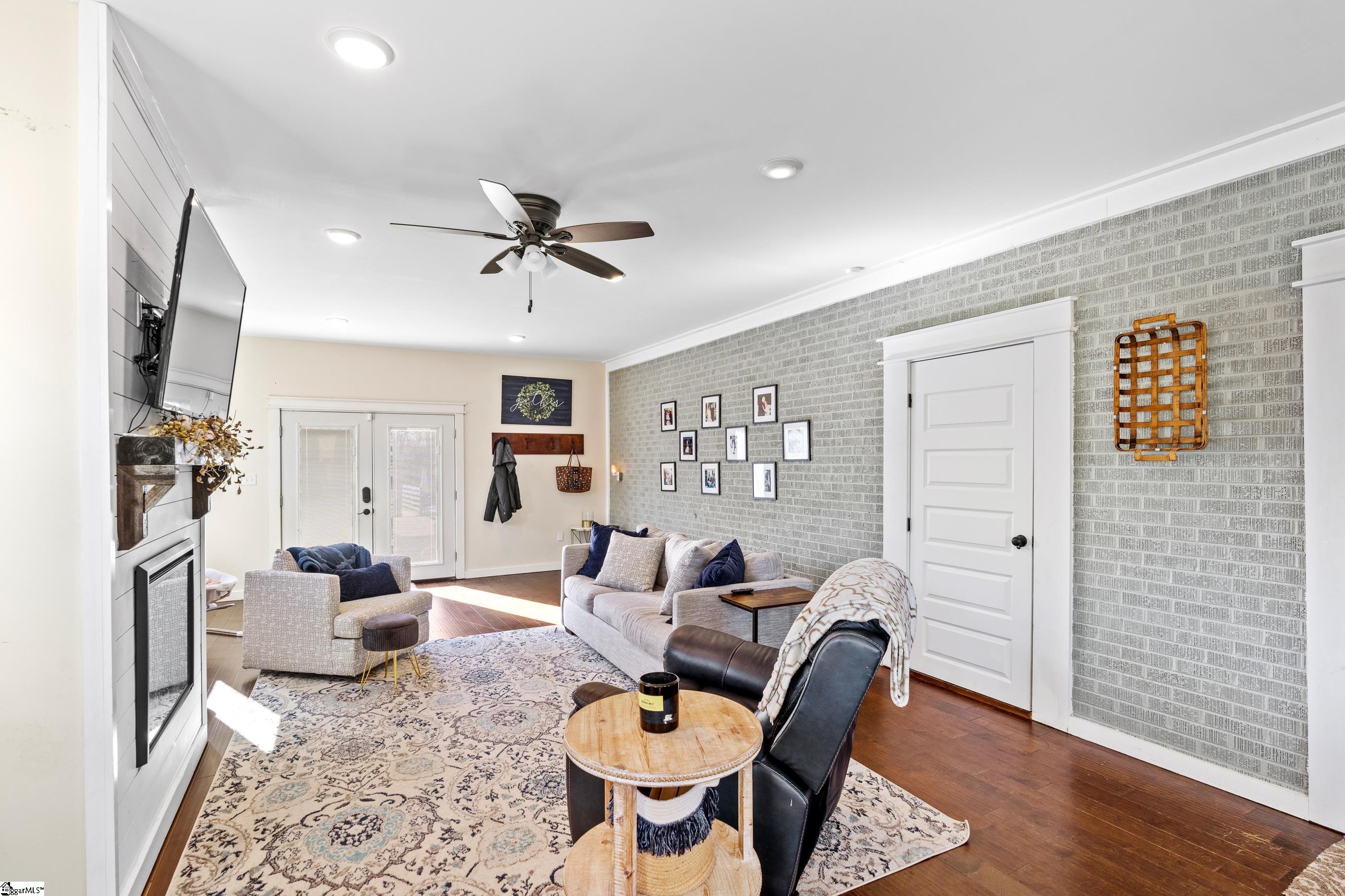 1507 Fountain Inn Road Woodruff, SC 29388 - Photo 12 of 35 Gallery Image 12
