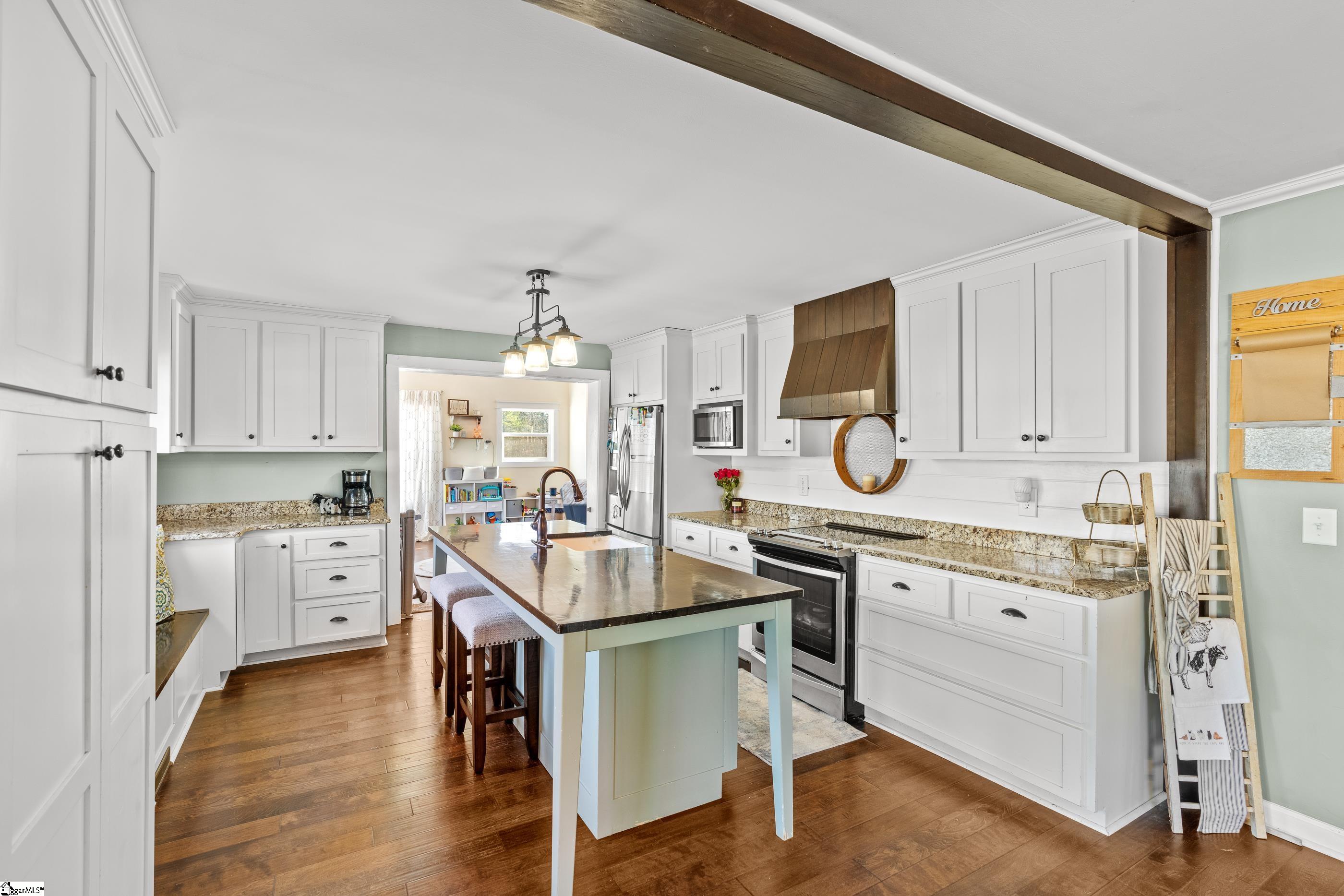 1507 Fountain Inn Road Woodruff, SC 29388 - Photo 2 of 35 Gallery Image 2