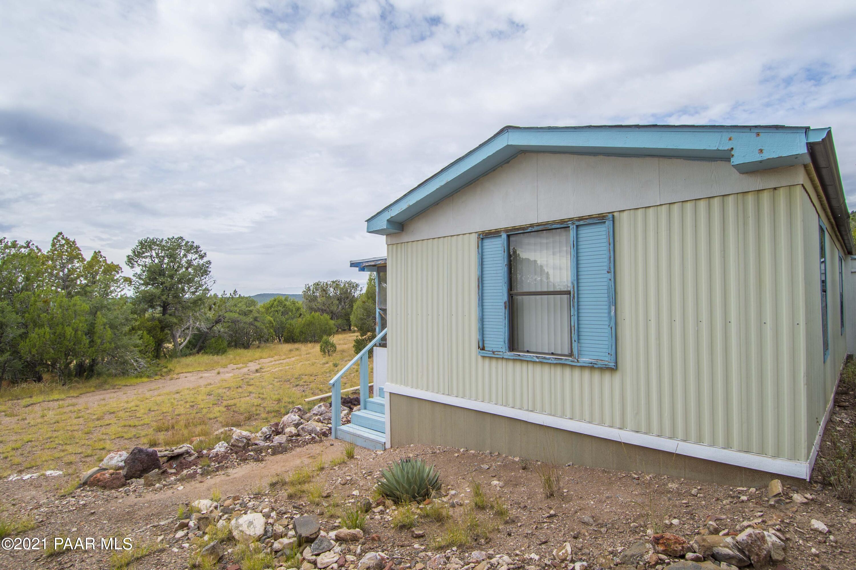 33200 West Cowboy Clint Road Seligman, AZ 86337 - Photo 29 of 35 cowboyclint