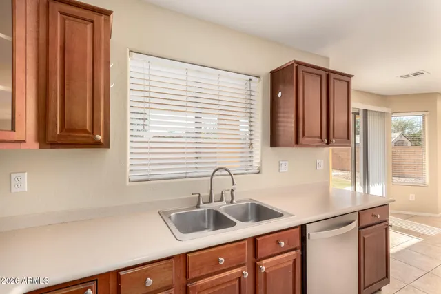 $525,000 | 3877 East Sundance Avenue, Gilbert, AZ 85297