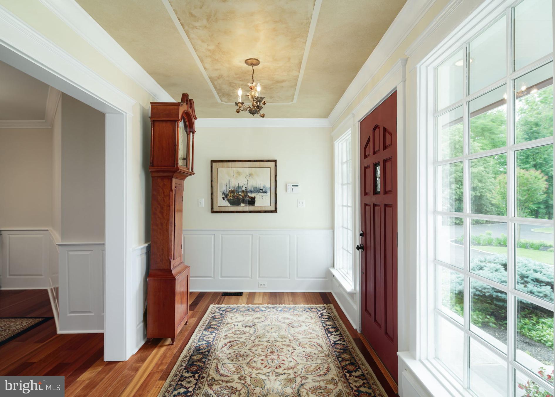 817 Riverton Road Moorestown, NJ 08057 - Photo 2 of 46 Nice traditional entry