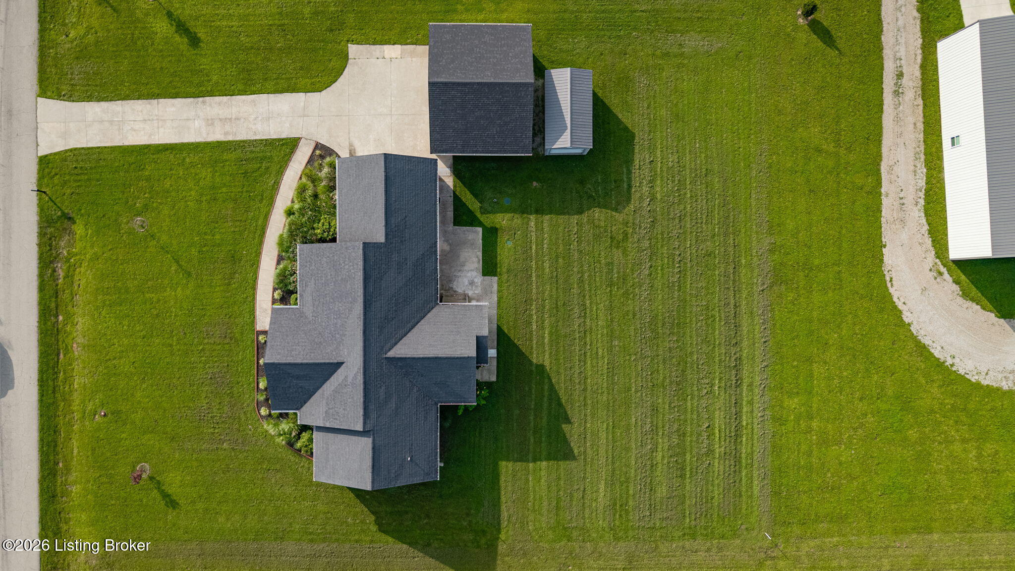 722 Cameron Ridge Road Shepherdsville, KY 40165 - Photo 34 of 36 8-web-or-mls-DJI_20260720185039_0308_D-H