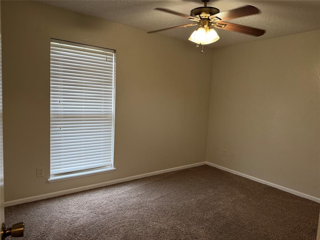 2641 Raintree Circle Abilene, TX 79605 - Photo 3 of 17