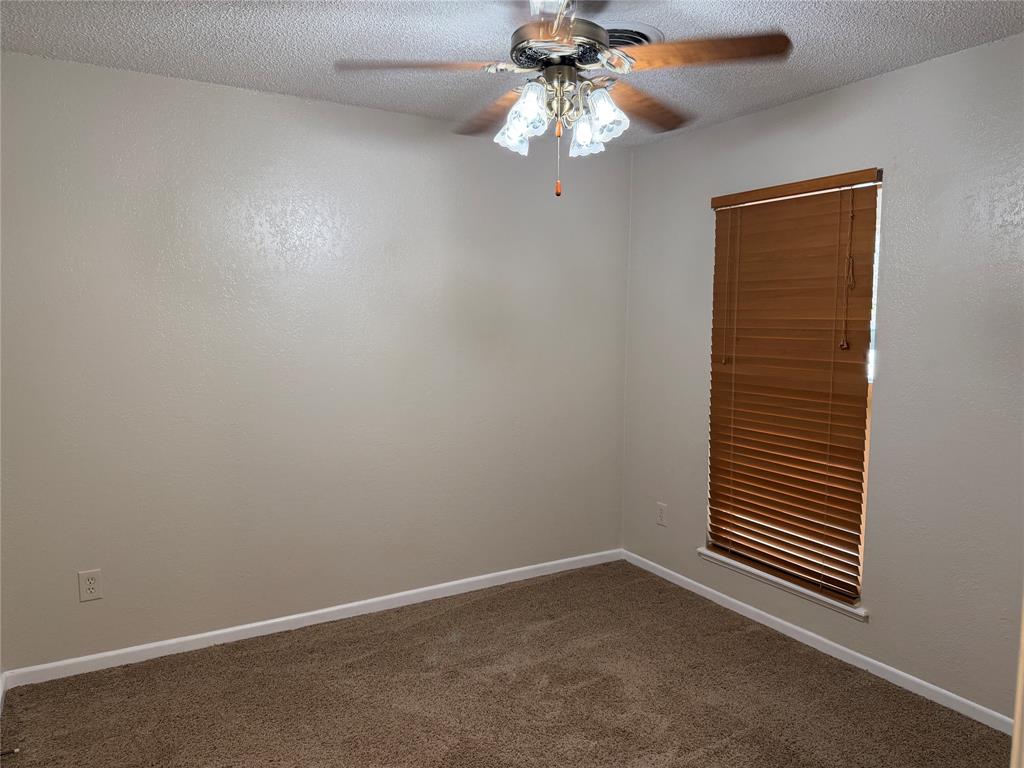 2641 Raintree Circle Abilene, TX 79605 - Photo 5 of 17