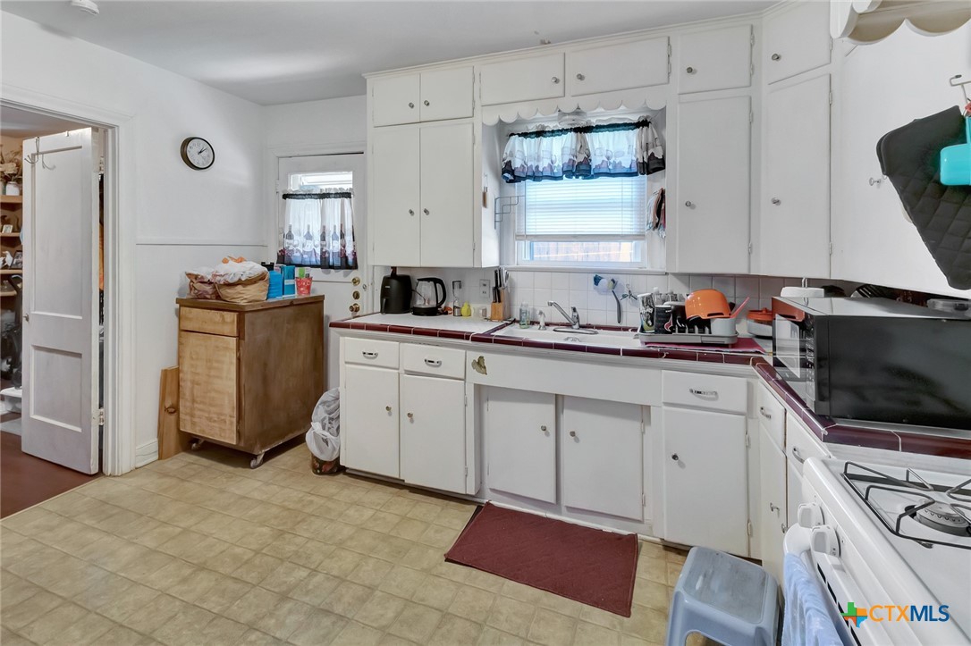 1005 Mac Arthur Street Victoria, TX 77901 - Photo 23 of 38
