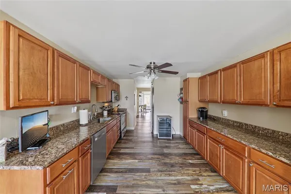 $595,000 | 1408 Nursery Avenue, Greenville, IL 62246