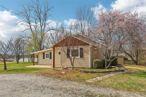 $595,000 | 1408 Nursery Avenue, Greenville, IL 62246