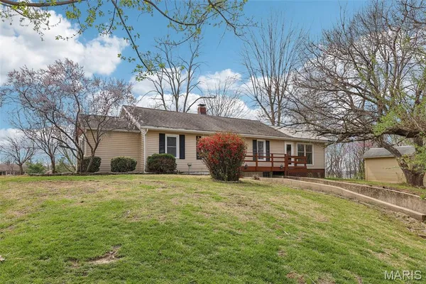 $595,000 | 1408 Nursery Avenue, Greenville, IL 62246