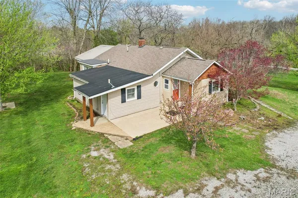 $595,000 | 1408 Nursery Avenue, Greenville, IL 62246