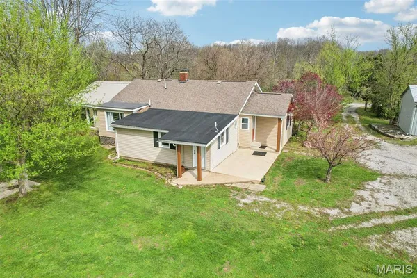 $595,000 | 1408 Nursery Avenue, Greenville, IL 62246