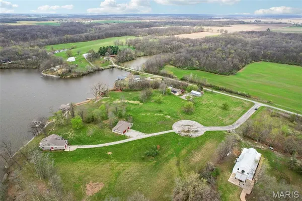 $595,000 | 1408 Nursery Avenue, Greenville, IL 62246