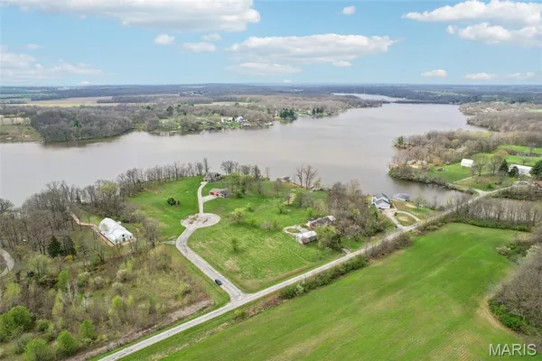 $595,000 | 1408 Nursery Avenue, Greenville, IL 62246