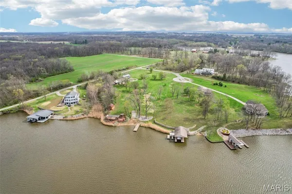 $595,000 | 1408 Nursery Avenue, Greenville, IL 62246