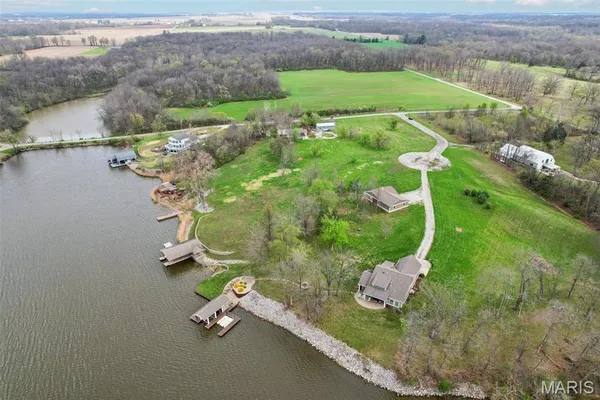$595,000 | 1408 Nursery Avenue, Greenville, IL 62246