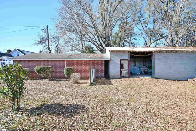 $235,000 | 202 Greenwood Highway, Saluda, SC 29138