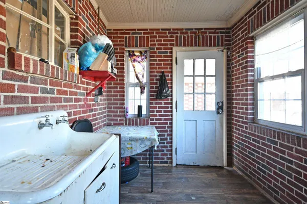$235,000 | 202 Greenwood Highway, Saluda, SC 29138