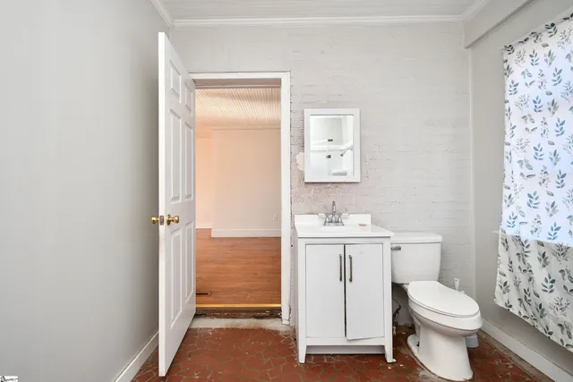 $235,000 | 202 Greenwood Highway, Saluda, SC 29138