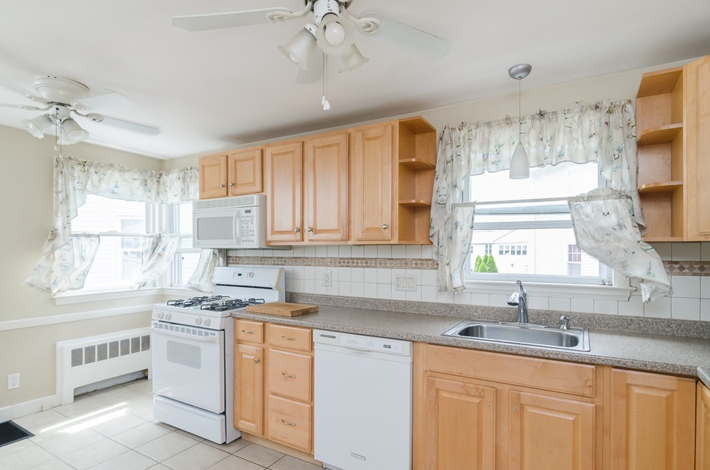 163 Kingsley Road Hull, MA 02045 - Photo 6 of 17 Gallery Image 6