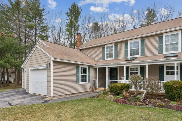 $495,000 | 16 Dunnhill Drive, Unit 26, Kennebunk, ME 04043