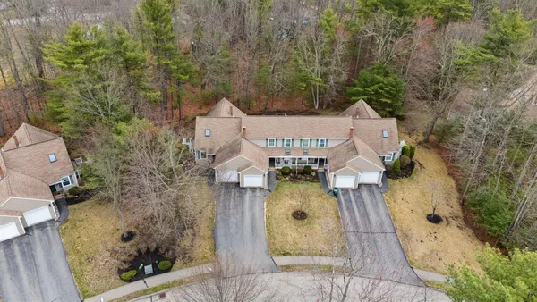 $495,000 | 16 Dunnhill Drive, Unit 26, Kennebunk, ME 04043