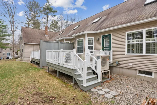 $495,000 | 16 Dunnhill Drive, Unit 26, Kennebunk, ME 04043