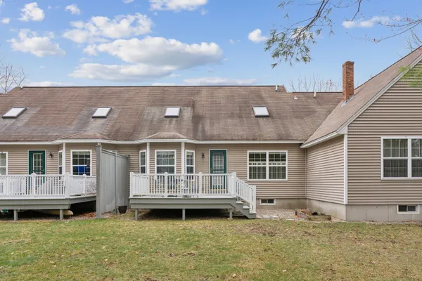 $495,000 | 16 Dunnhill Drive, Unit 26, Kennebunk, ME 04043