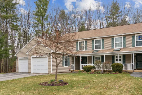 $495,000 | 16 Dunnhill Drive, Unit 26, Kennebunk, ME 04043