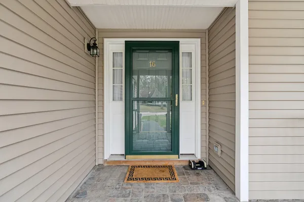 $495,000 | 16 Dunnhill Drive, Unit 26, Kennebunk, ME 04043