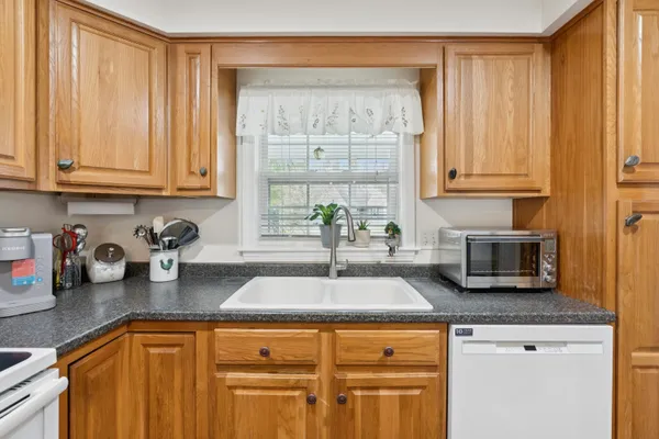 $495,000 | 16 Dunnhill Drive, Unit 26, Kennebunk, ME 04043