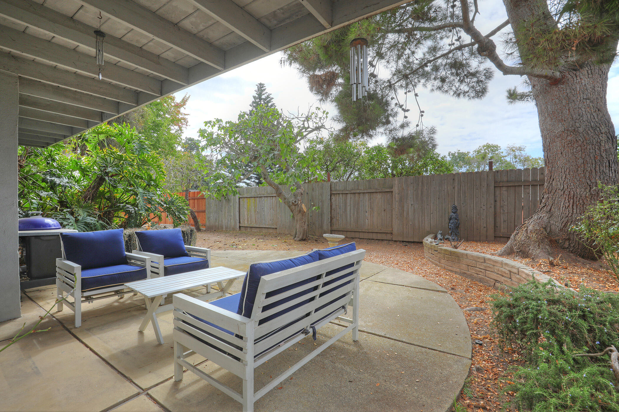 389 Valdez Avenue Goleta, CA 93117 - Photo 13 of 28 Very Private Fenced Yard