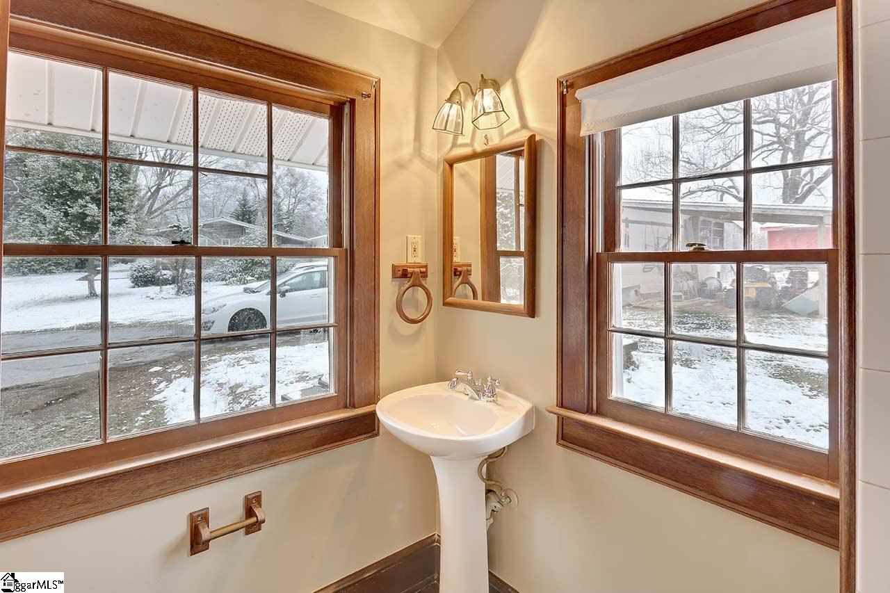 2 Dawson Road Greenville, SC 29609 - Photo 33 of 36