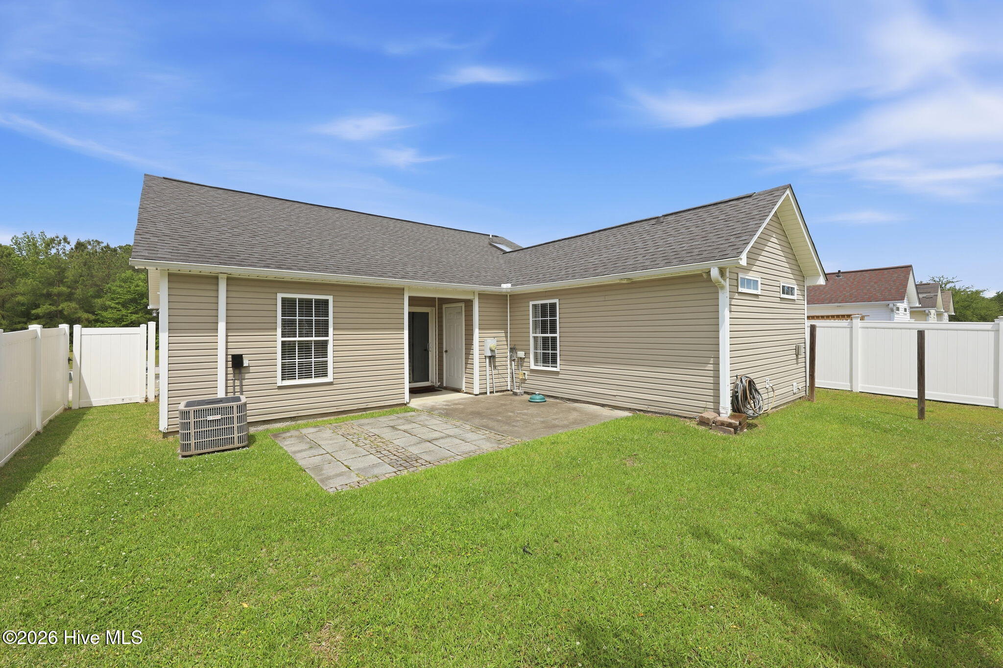 4100 Elizabeth Avenue New Bern, NC 28562 - Photo 15 of 43 29-web-or-mls-0C0A5846