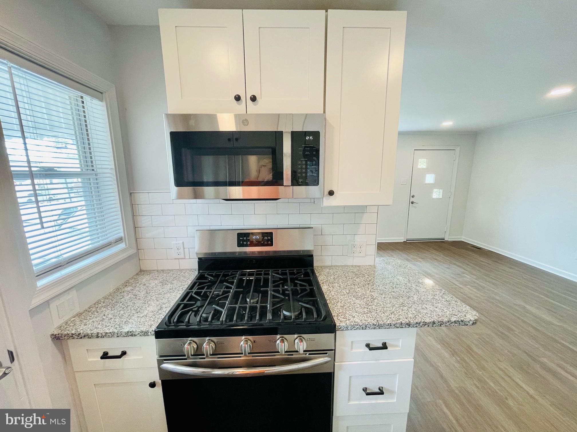 208 Ridley Avenue Folsom, PA 19033 - Photo 6 of 22 New Kitchen