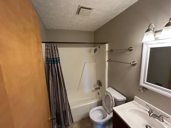 $179,900 | 1030 14th Street, Tell City, IN 47586