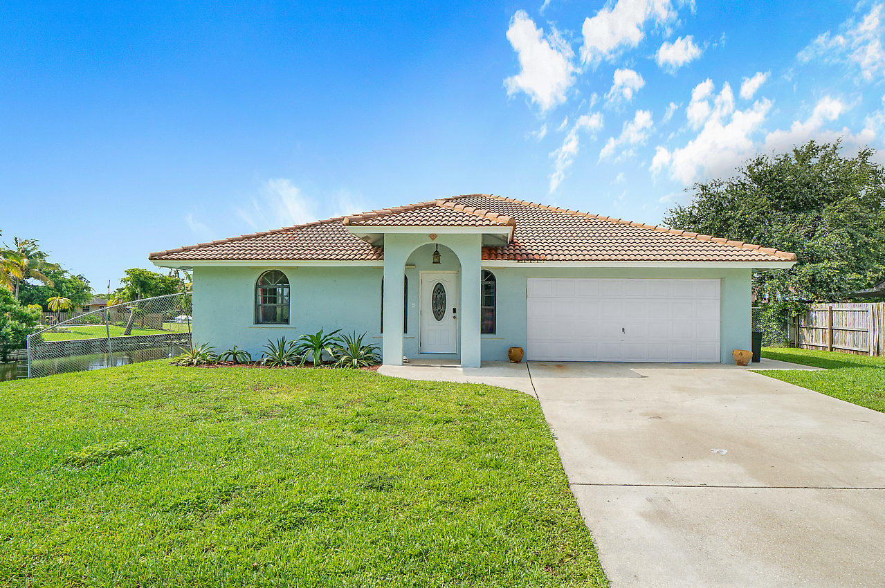 3266 Diamondhead Road Lake Worth, FL 33462 - Photo 3 of 27 FRONT