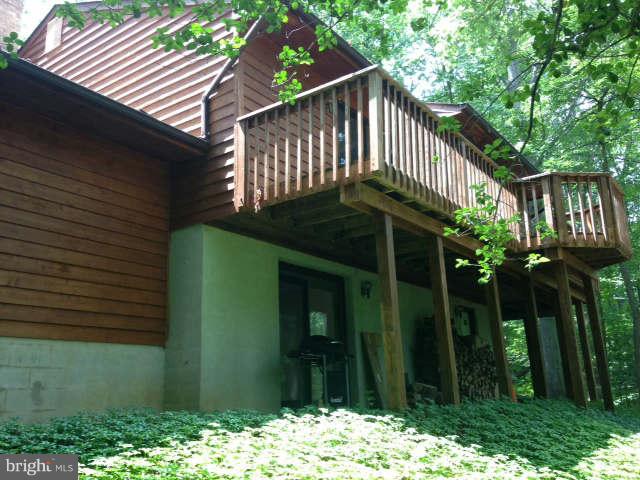 58 Jones Station Road Arnold, MD 21012 - Photo 4 of 28 Rear deck