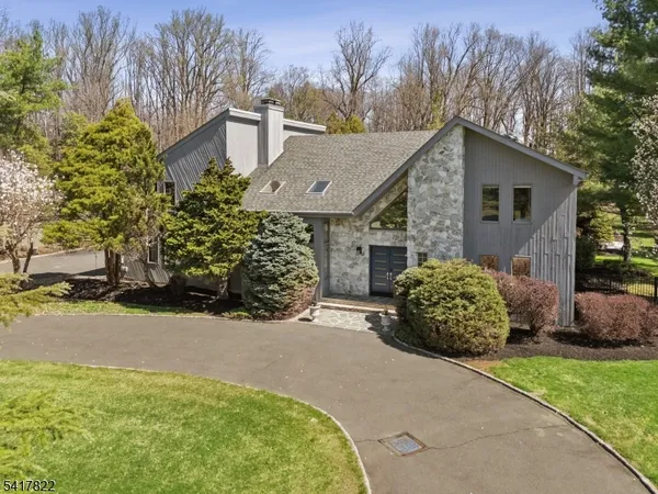 $1,695,000 | 5 Meadow Drive, Warren, NJ 07059